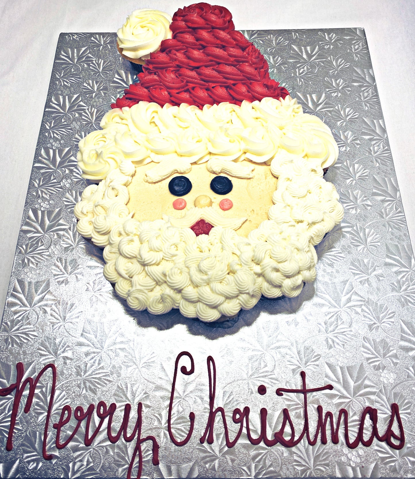 Santa cupcake cake (minis!)