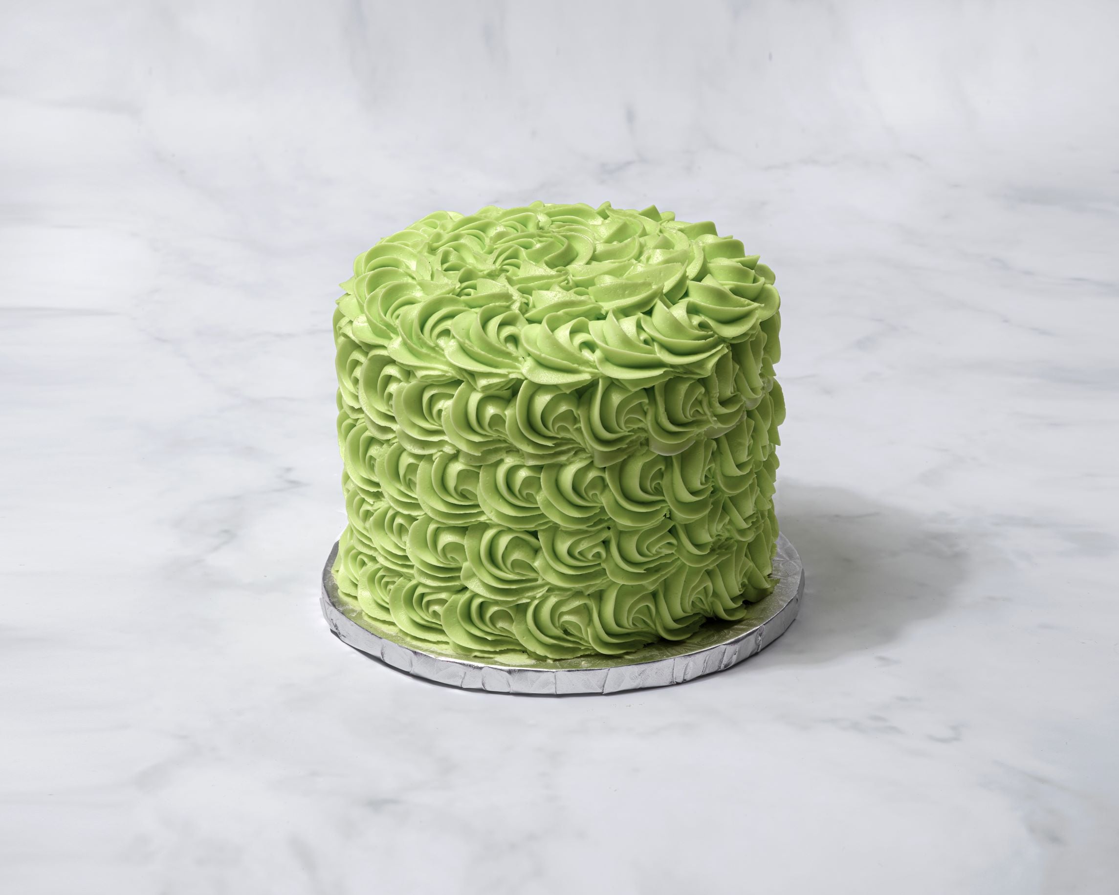 Round Wedding Cake with Light Green Textured Buttercream a… | Flickr